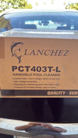 Hand held pool vacuum cleaner