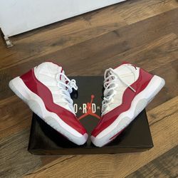 Jordan 11 Cherry 