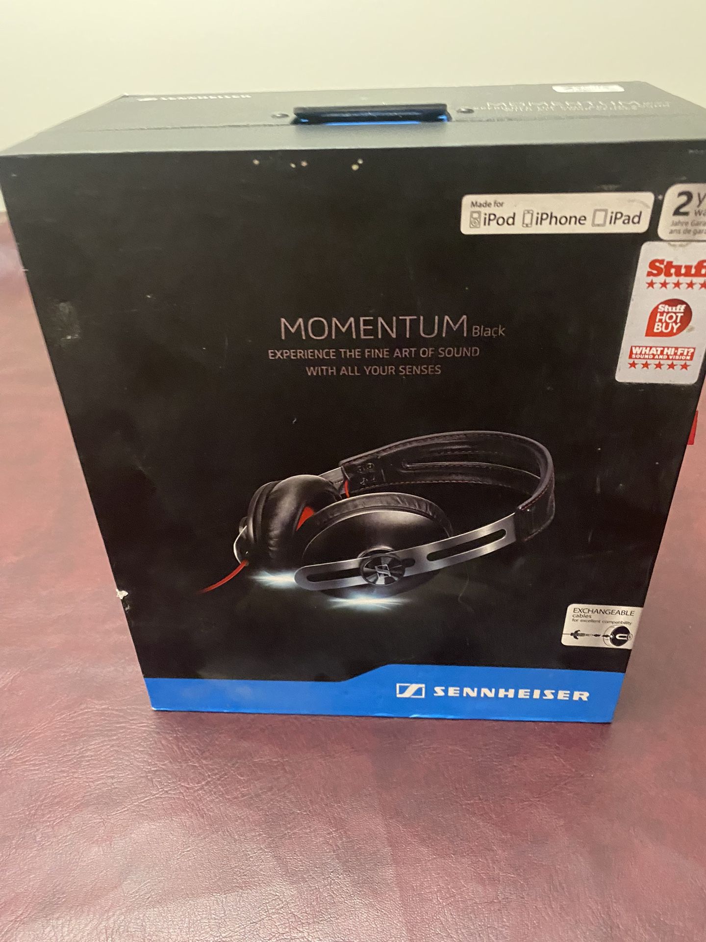 Momentum black headphone