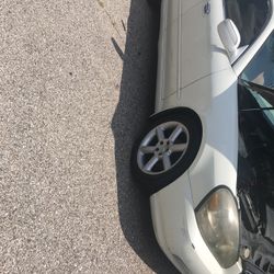 New Rackenpenion The Tire Needs To Be Aired Up Over 200,000 Miles But runs Like A Champ The Ac Jose Needs Fixed Thts $60 Fix Other Than That Great Car