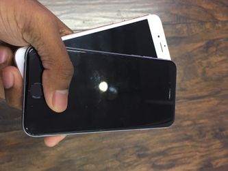 iPhone 6s 16gb/ 64GB Factory Unlocked Excellent Condition With Free Charger