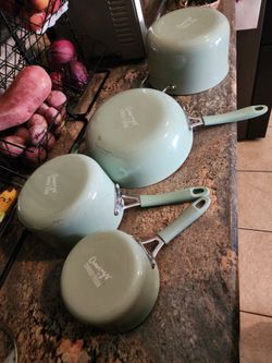 Chrissy Teigen pots/pans