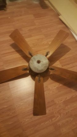 Ceiling fan with light