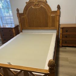 🛏️🌴 Tommy Bahama Style Queen Bedroom Set – $1,675