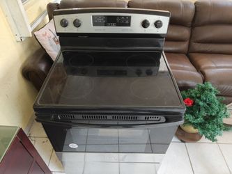 New Amana Electric Range / Stove