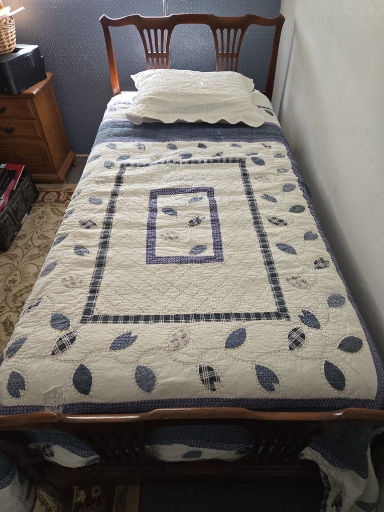 Antique Twin Bed Frame And Matresses
