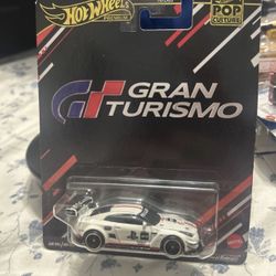 Hot Wheels Premium 1/64 scale Gran Turismo Nissan GT-R Nismo GT3