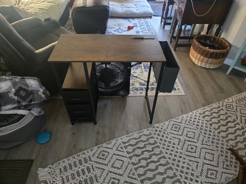 Aodk Tiny Computer Desk For Teens Room