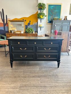 Black 7 drawer Dresser!