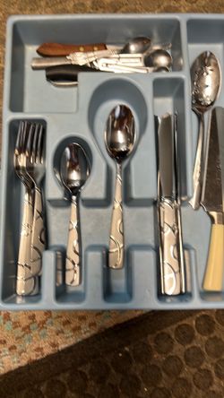 Flatware silverware set with tray 15101