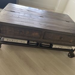 Farm House Coffe Table