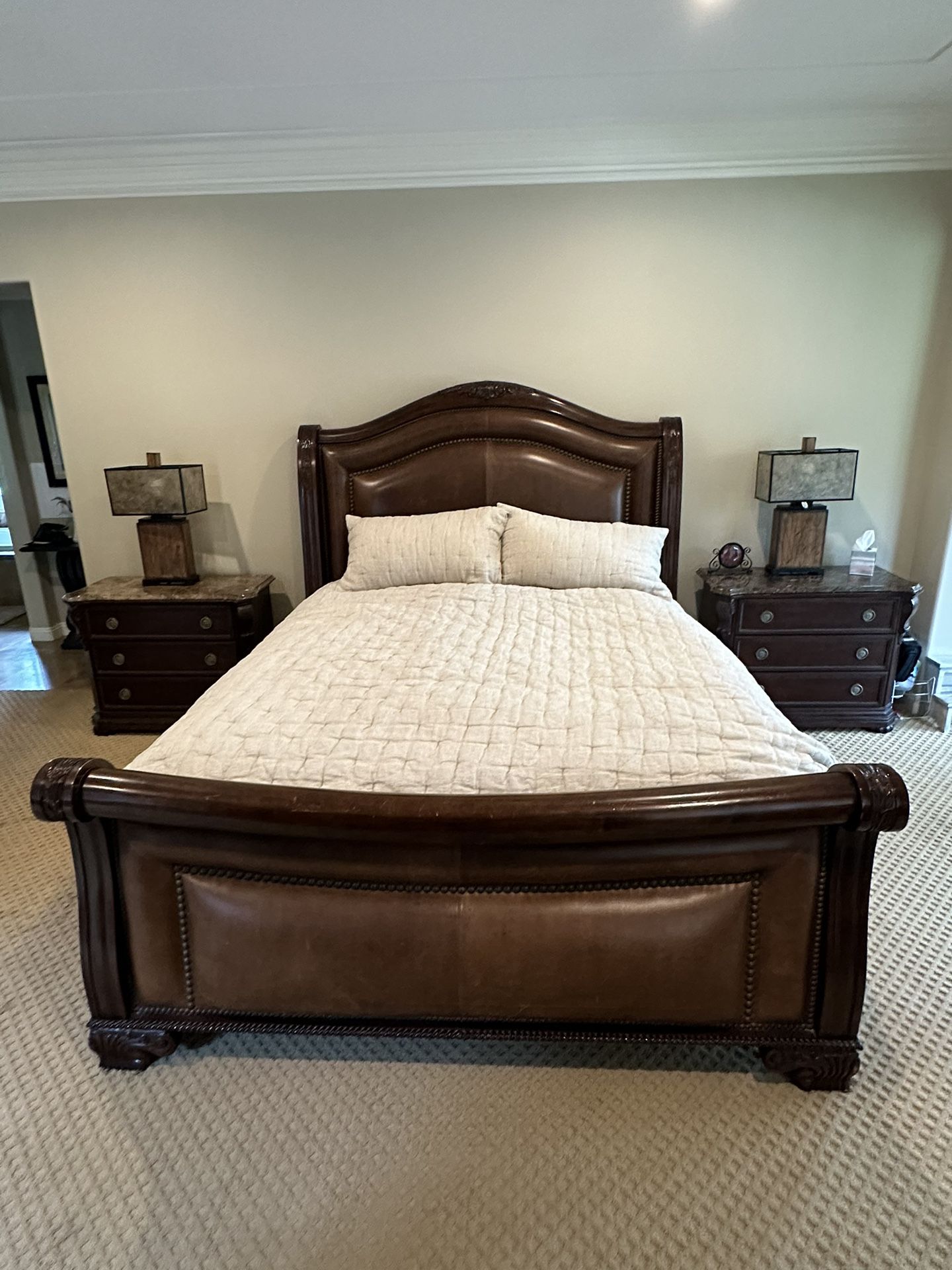 Luxury 5 Piece Bedroom Set 