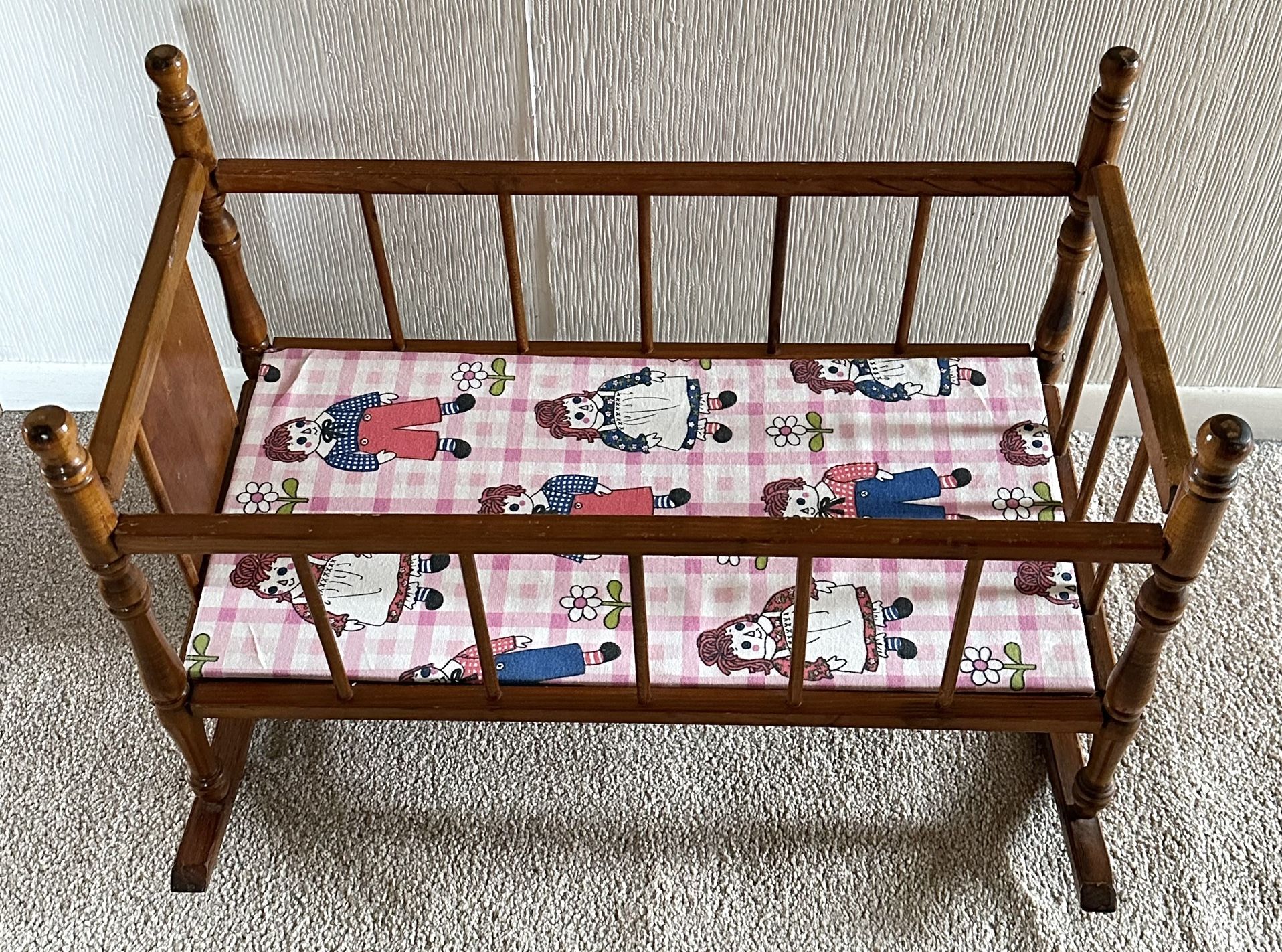 Vintage 1950s Wooden Baby Doll Rocking Cradle Crib Bed 25.75”x13.5”x18”