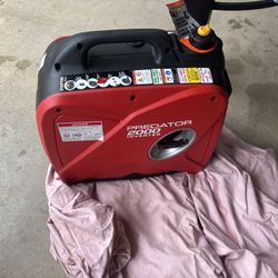 PREDATOR 2000  WATT iNVERTER GENERADOR