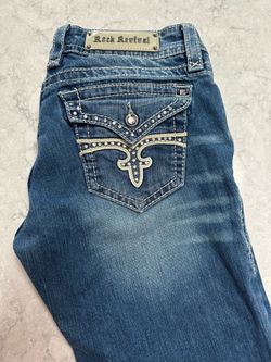 Woman’s Rock Revival Noelle Capri’s. Size 31