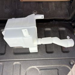 Subaru Windshield Washer Fluid Reservoir