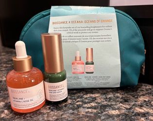 NEW BIOSSANCE SQUALINE 2 PIECE SKINCARE SET IN CASE $35!!