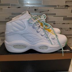 Reebok Iverson Question Mid Mint Glow Edition.  Size 11 Men's 