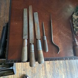 Hand. Carvin Tools