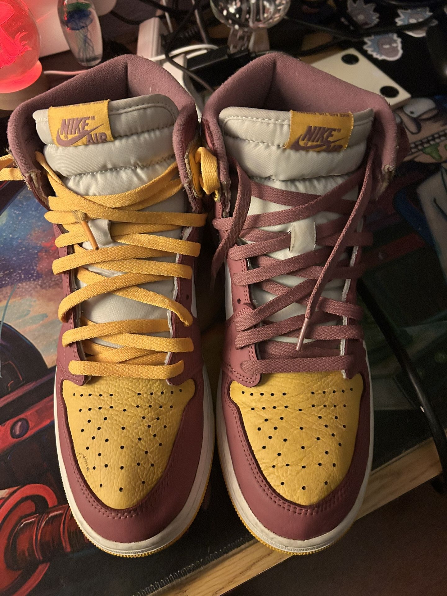 Jordan 1 Lakers Colorway