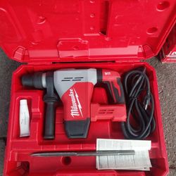 MILWAUKEE ROTARY HAMMER DRILL 1 BIT 