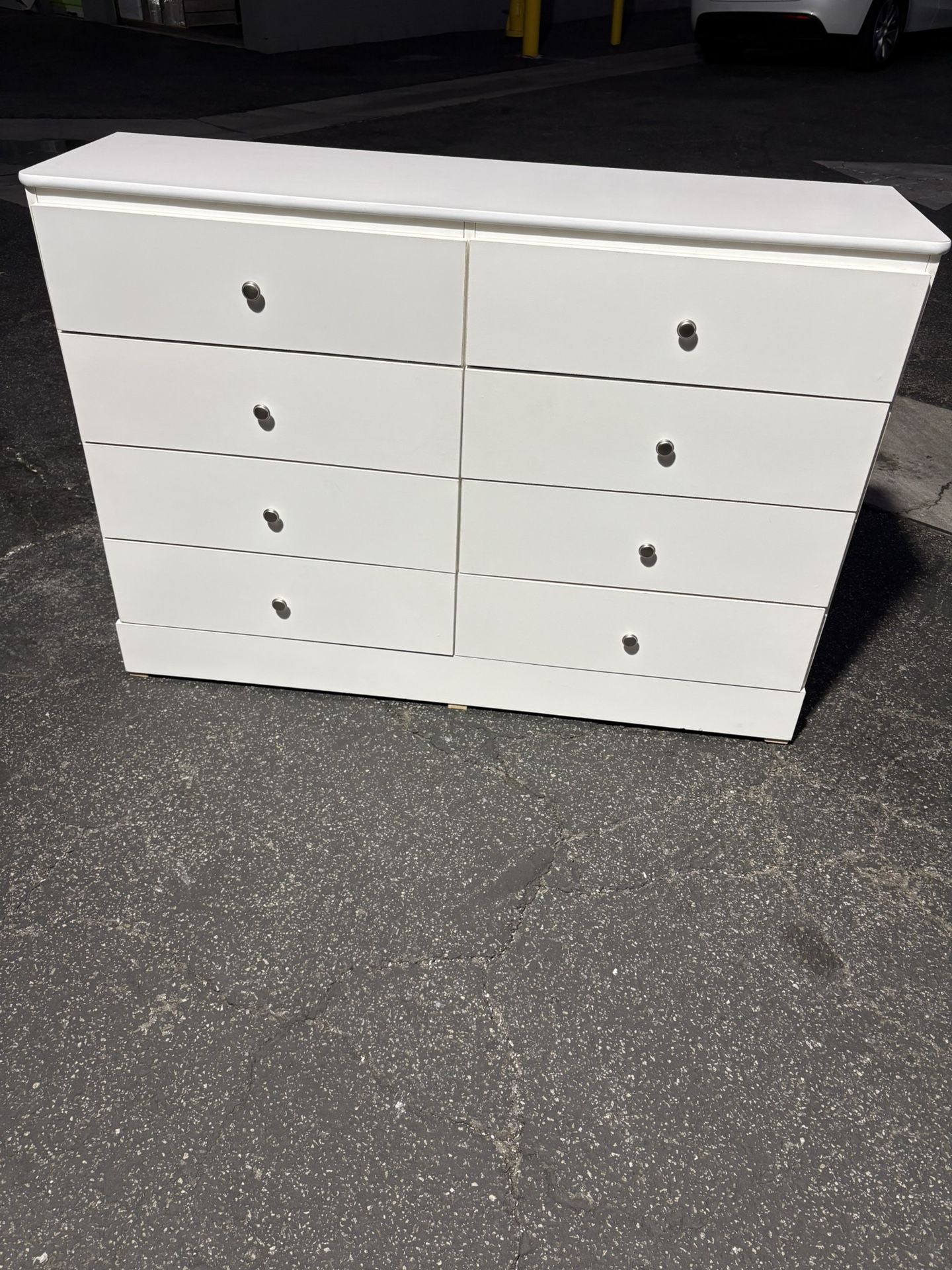 New White 8 Drawer Chest Dresser🌟