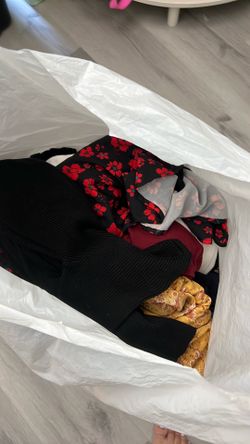 Bag of teen girls clothes size xs and small