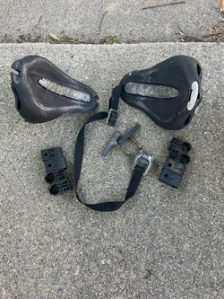 Yakima saddles for roof rack