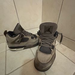 JORDAN 4 RETRO