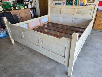 King Size Rustic/Farmhouse Bedframe