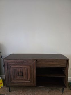 Mid-Century Modern Sliding Door Console / Sideboard – Walnut Finish