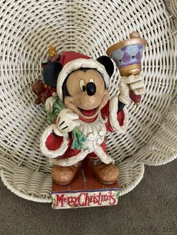Disney Showcase/Jim Shore “Old St. Mick” Mickey Mouse figurine