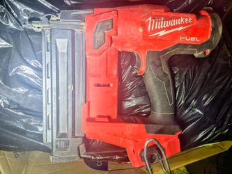 Milwaukee M18 FUEL 18 Ga. 18 Volt Brushless Brad Nailer