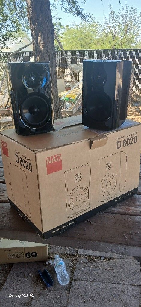NAD D 8020 Two-way Speaker