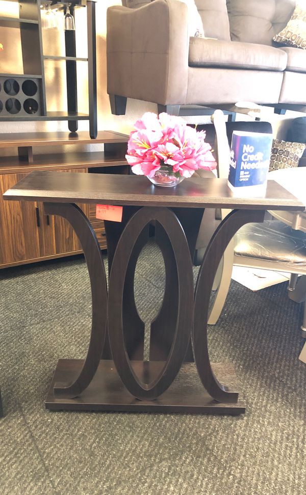 Sofa table $99 for Sale in Las Vegas, NV - OfferUp