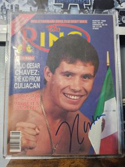 Julio Ceasar Chavez Sr autograph 1988 autograph Ring Magazine, great condition