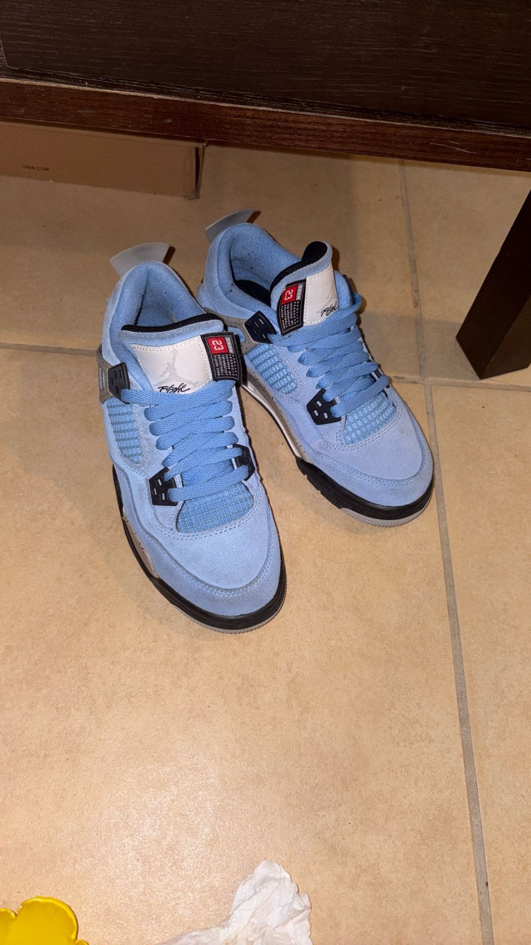 Jordan 4 University blue