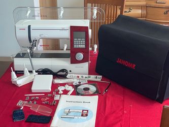 Janome Memory Craft 7700 QCP