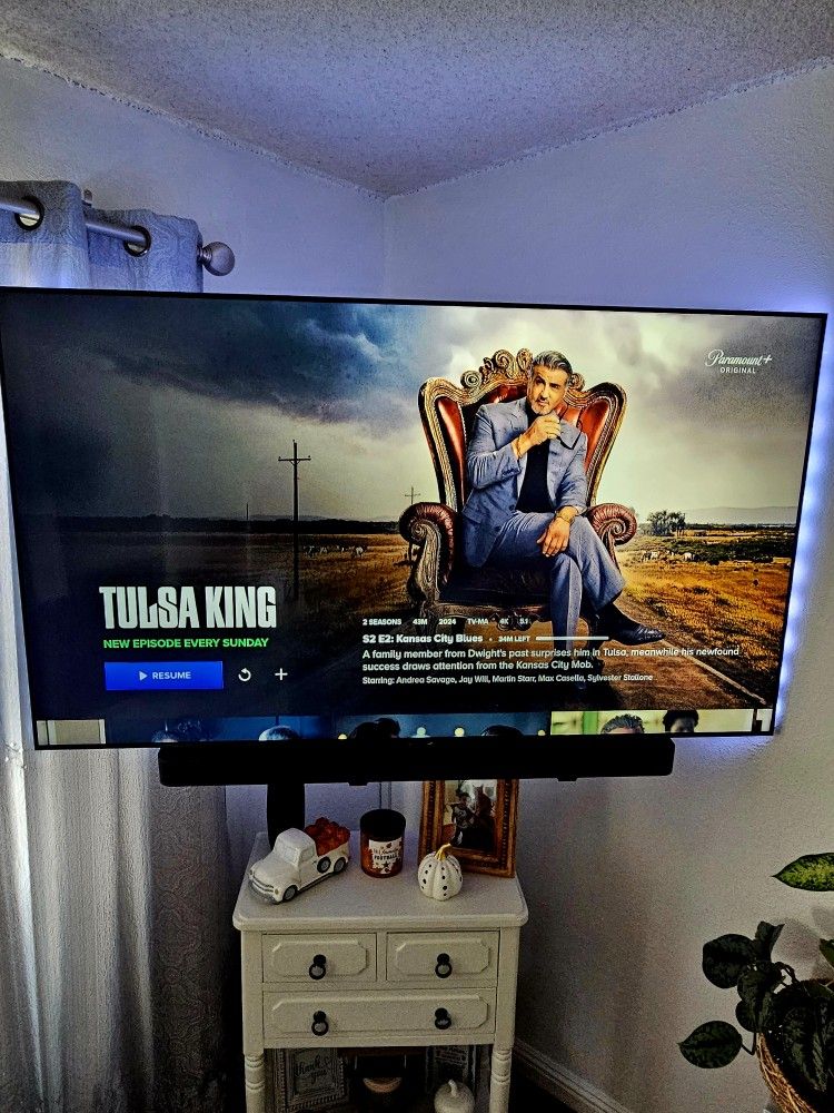 Samsung 65" UHD 4K Smart TV