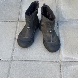 Boys Keen Boots Size 6