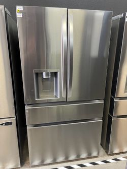 LG 4 Door / French Door Refrigerator In Counter Depth
