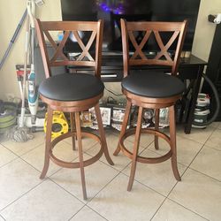 2 Bar Stools 