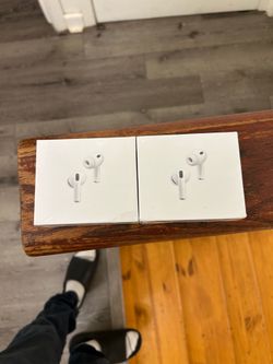 2 pairs of wireless earbuds