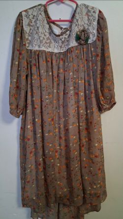 Vintage Floral Midi Dress with Lace Collar size 14