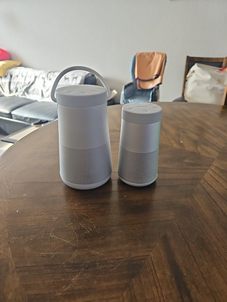 Pair Of Bose Speaker