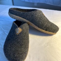 TAOS Gray Wool Clog Mule Slip On Comfort Shoes Women's Size 9-9.5