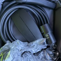 BRAND NEW GEN 3 TESLA MOBILE CHARGER