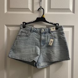 Brand New Light Wash Denim Mom’s Shirts Size 6 Juniors