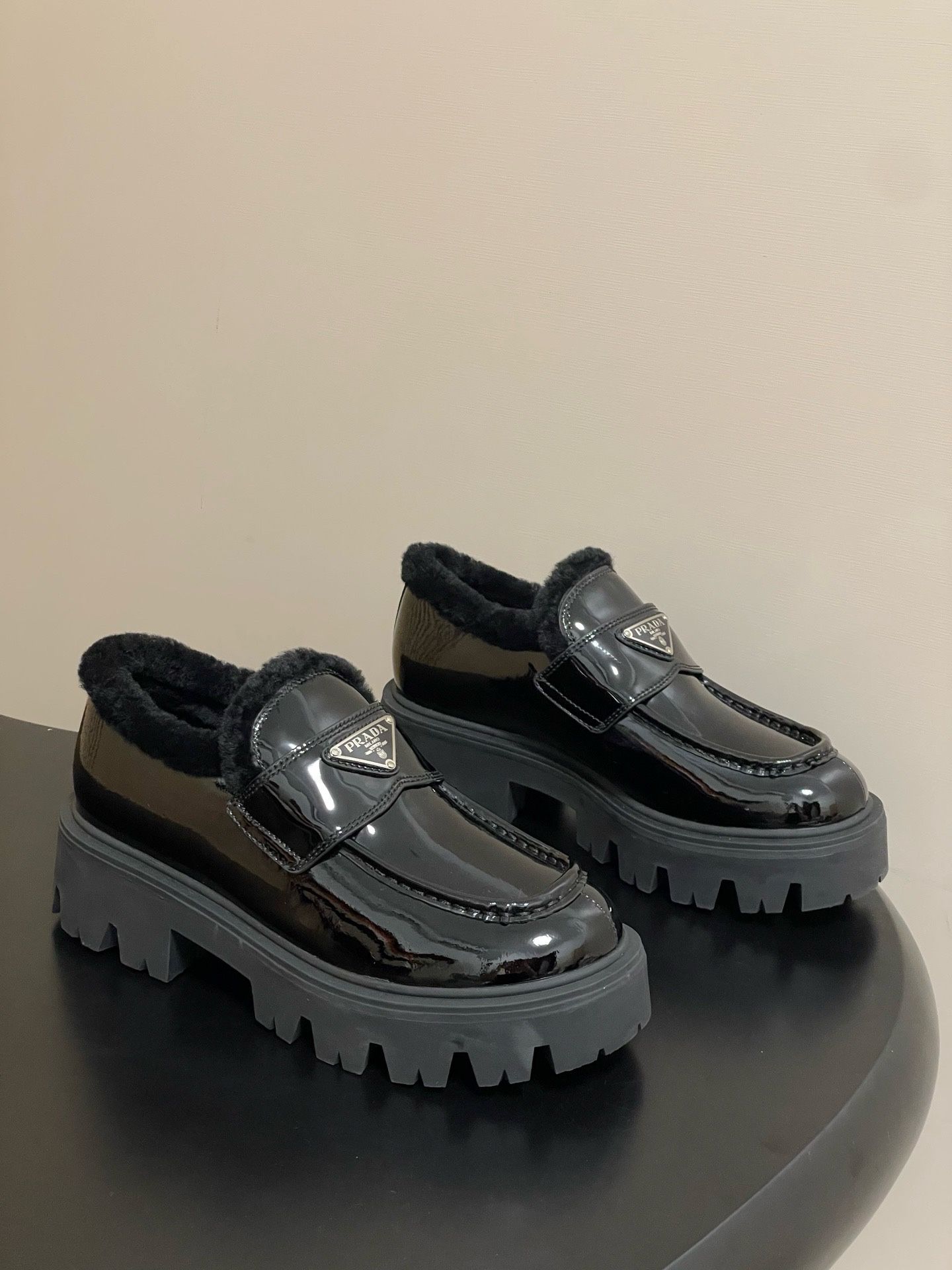Prada shoes black