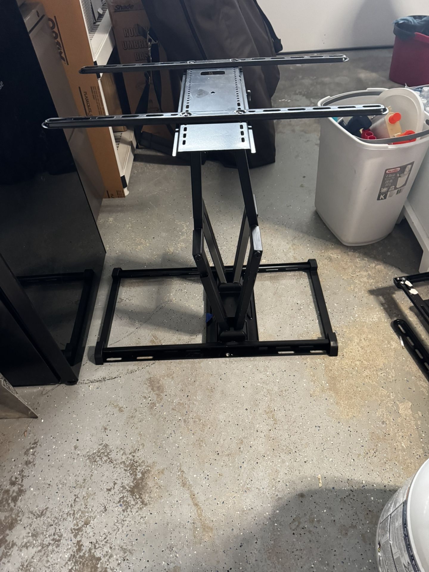 TV Wall Mount Full Motion Up To 90”